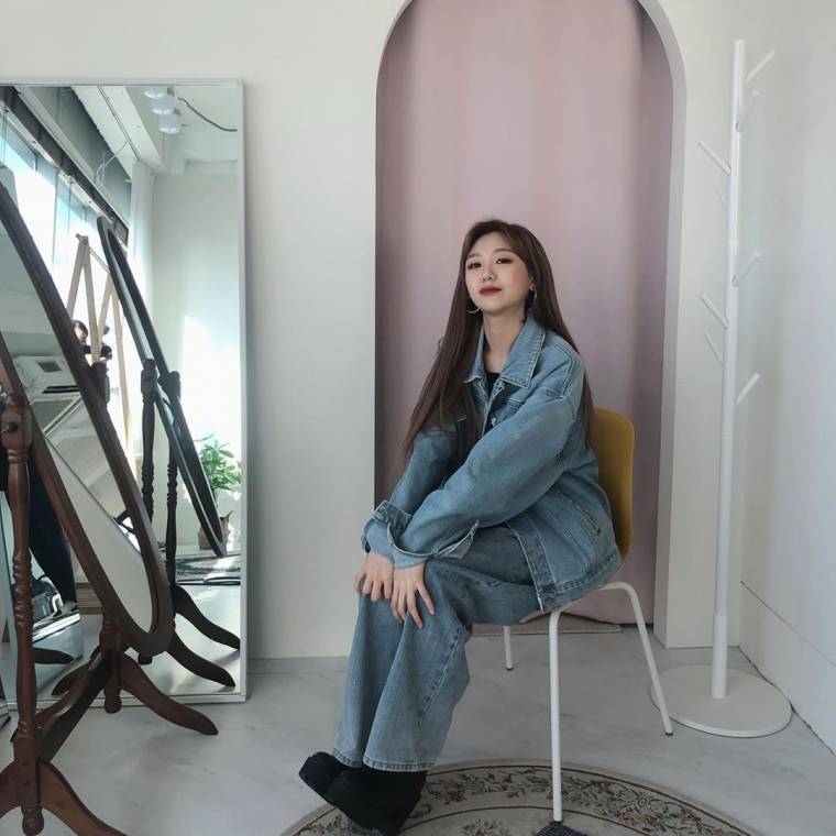 언덕에서 달을 보며? UN village 들으러 갈사람??‍♀️