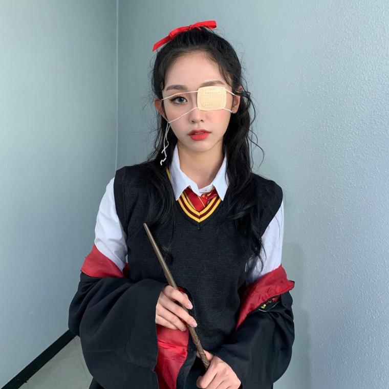 안대낀 러블리즈 서지수