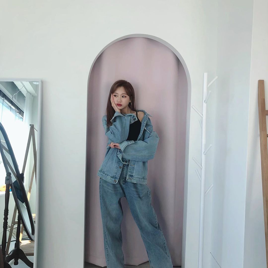 언덕에서 달을 보며? UN village 들으러 갈사람??‍♀️