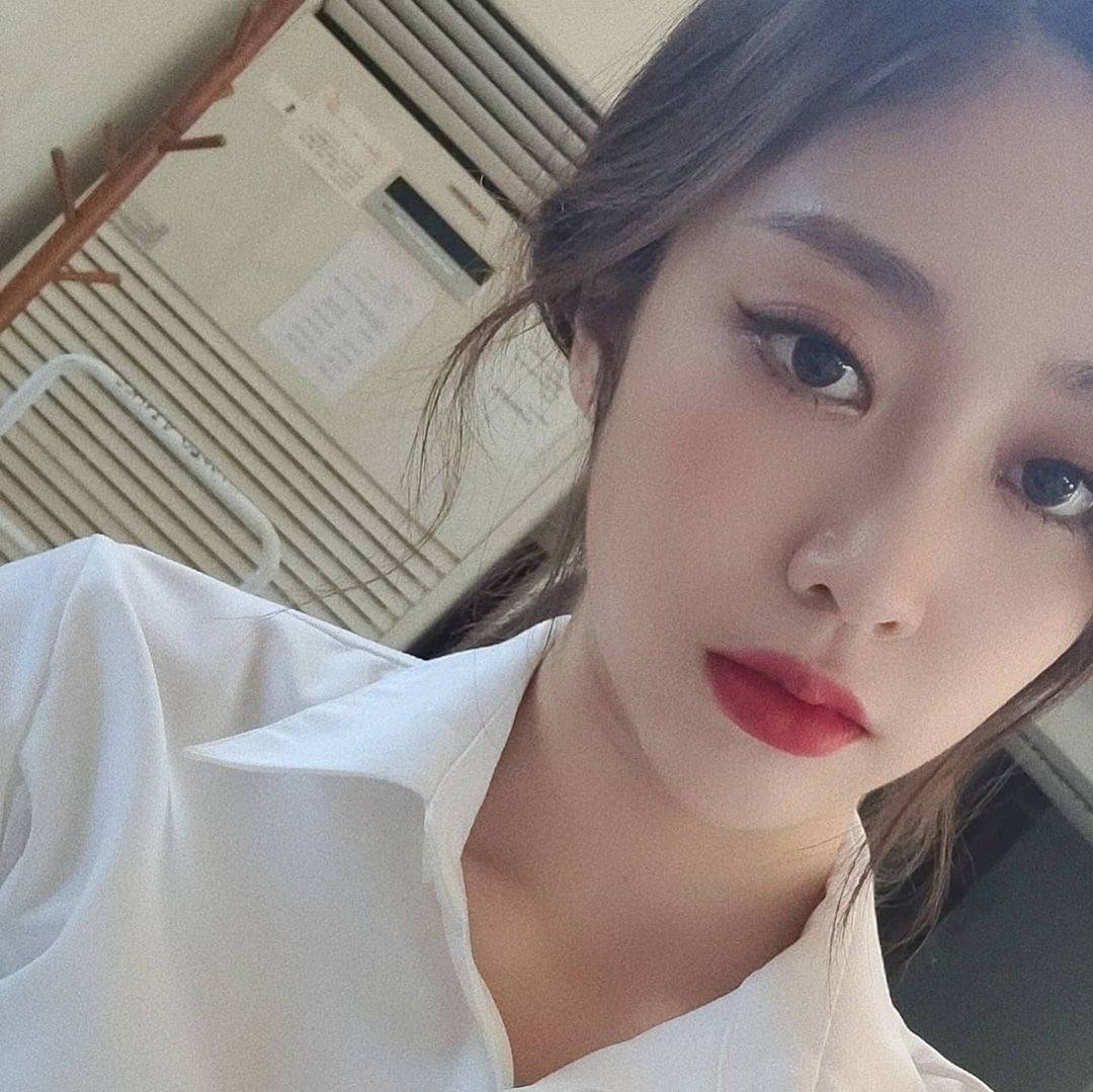 러블리즈 지수 인스타