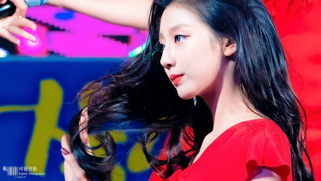 레드! #러블리즈 정예인