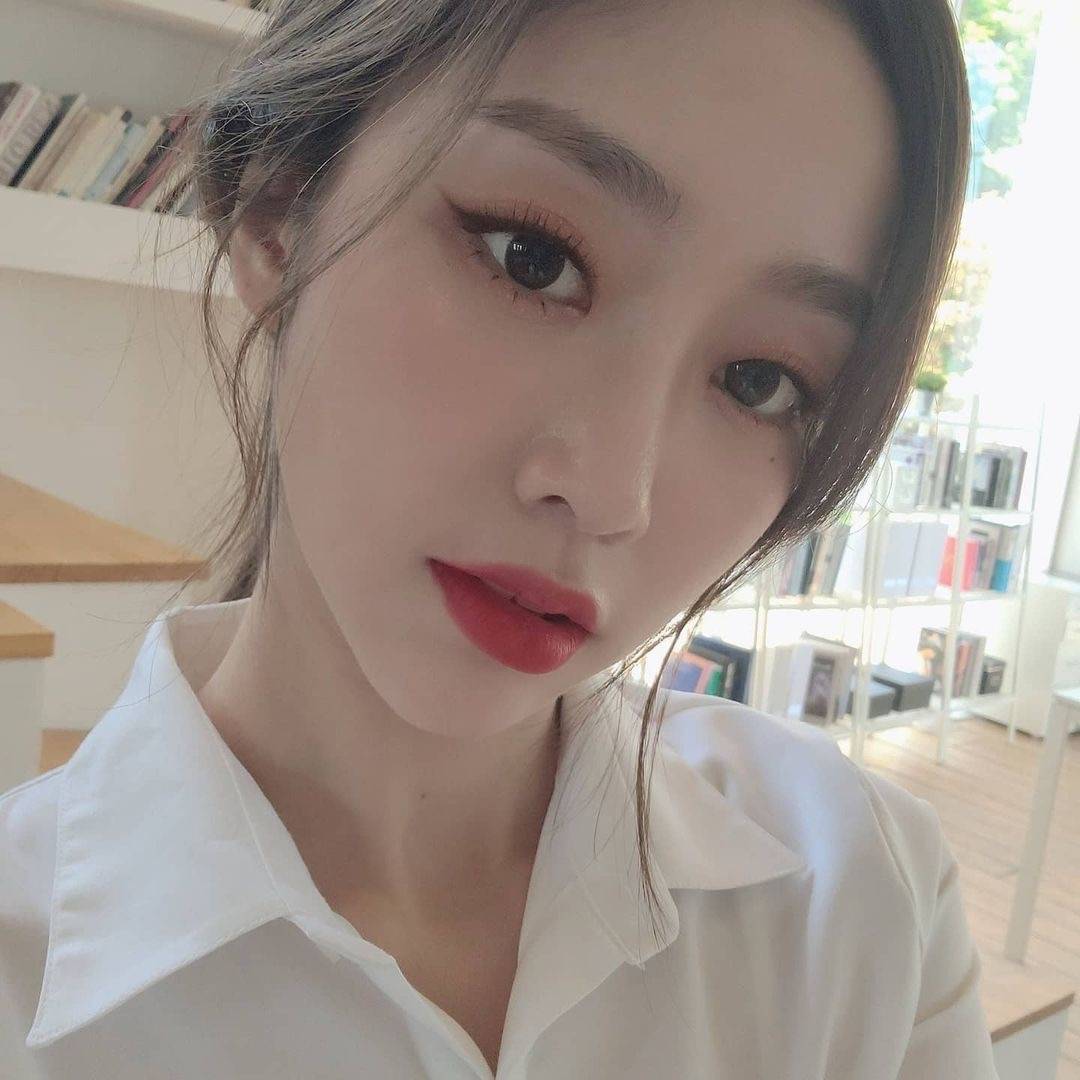 러블리즈 지수 인스타