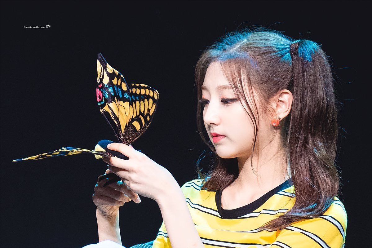 양갈래 헤어스타일도 잘 어울리는 #러블리즈 막내 #정예인