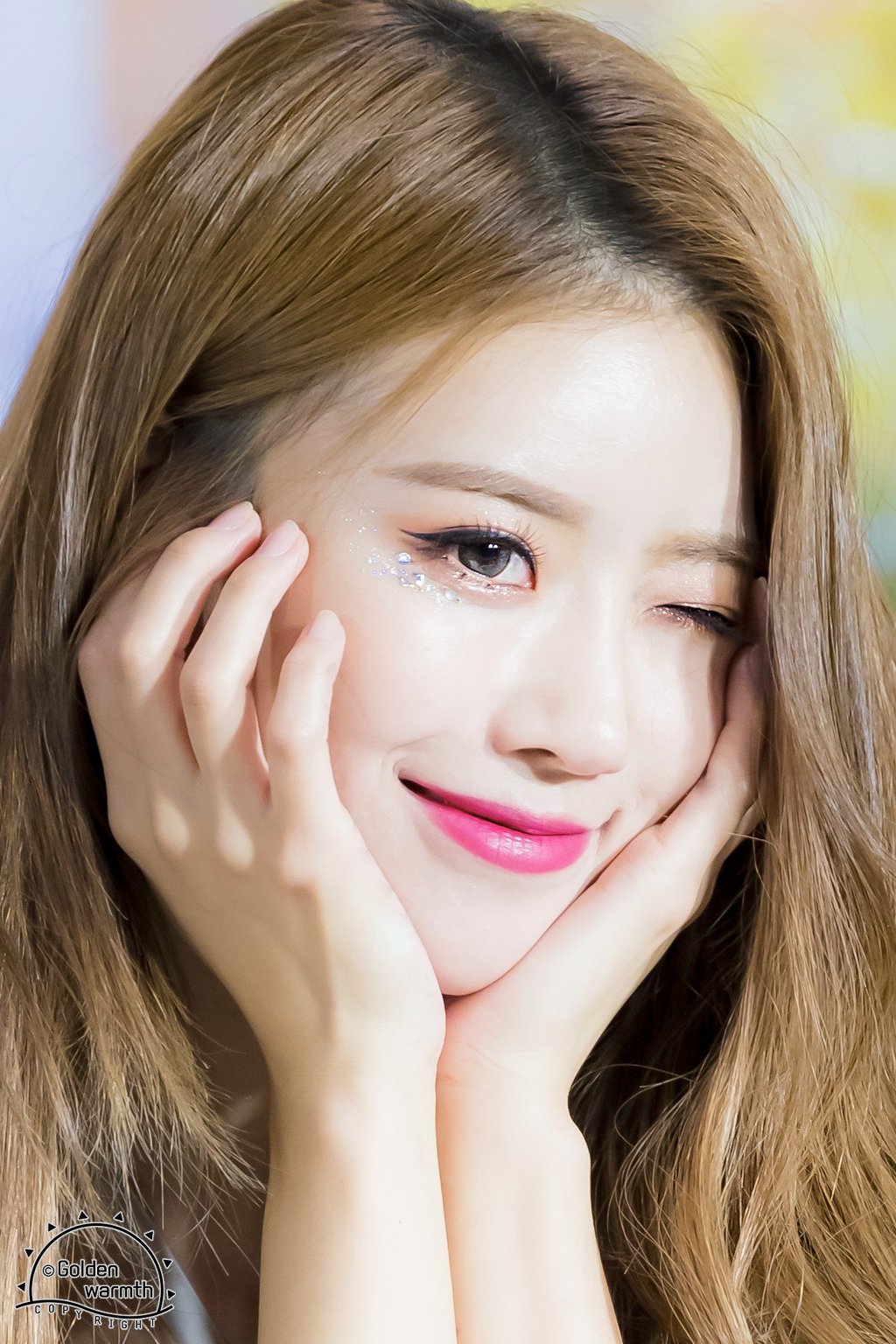 팬사인회 가면 볼 수 있는 #러블리즈 미주 모습