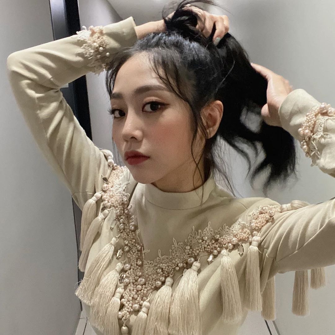 러블리즈 지수 인스타