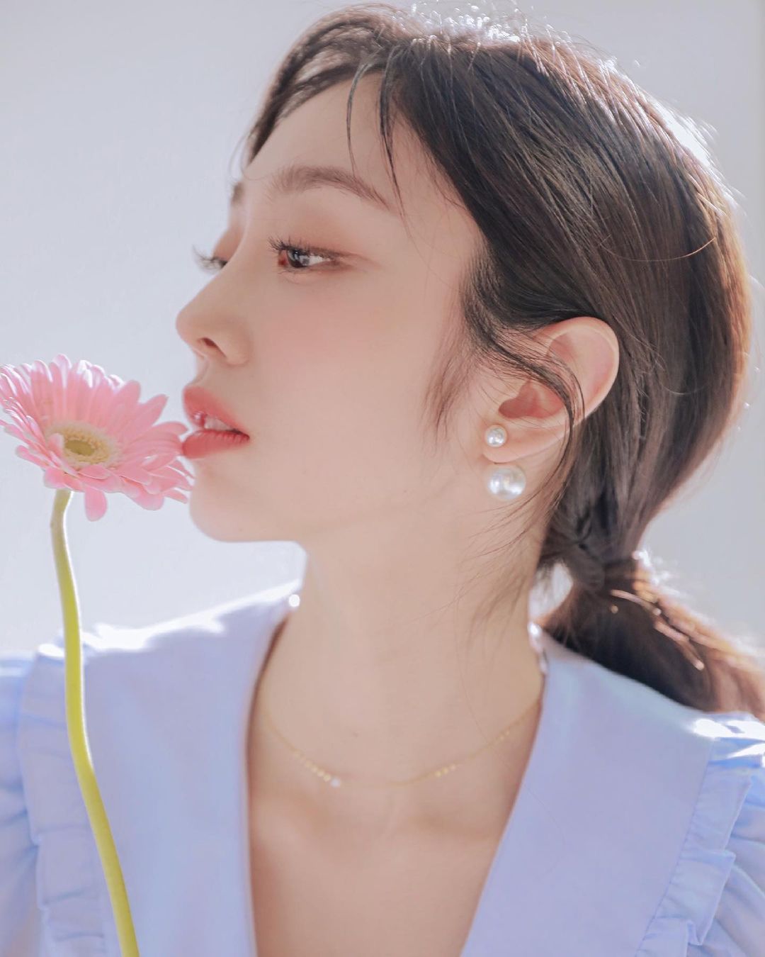 러블리즈 지수 화보 사진