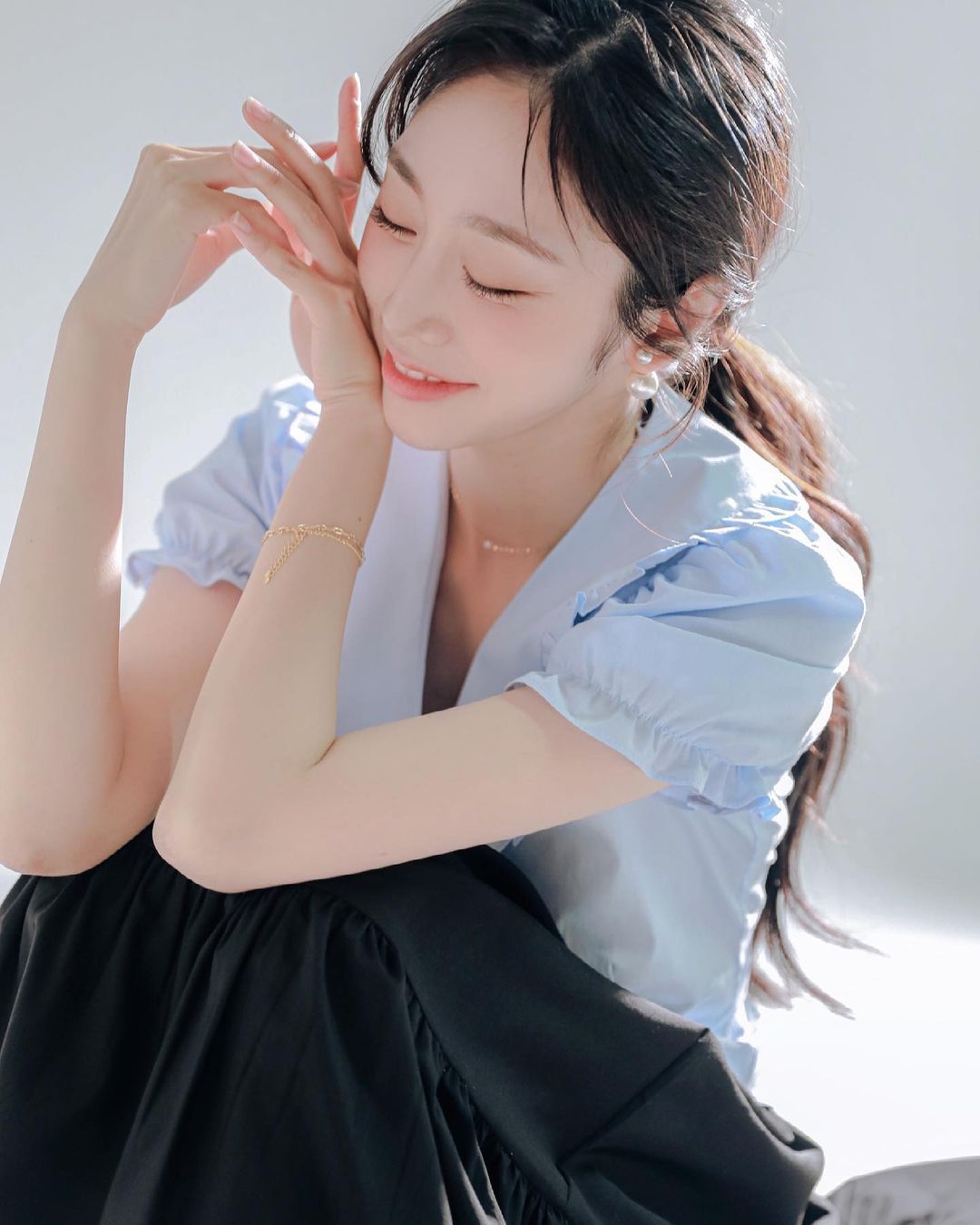 러블리즈 지수 화보 사진