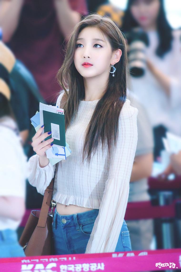 아이컨텍.러블리즈 막냉이 예인