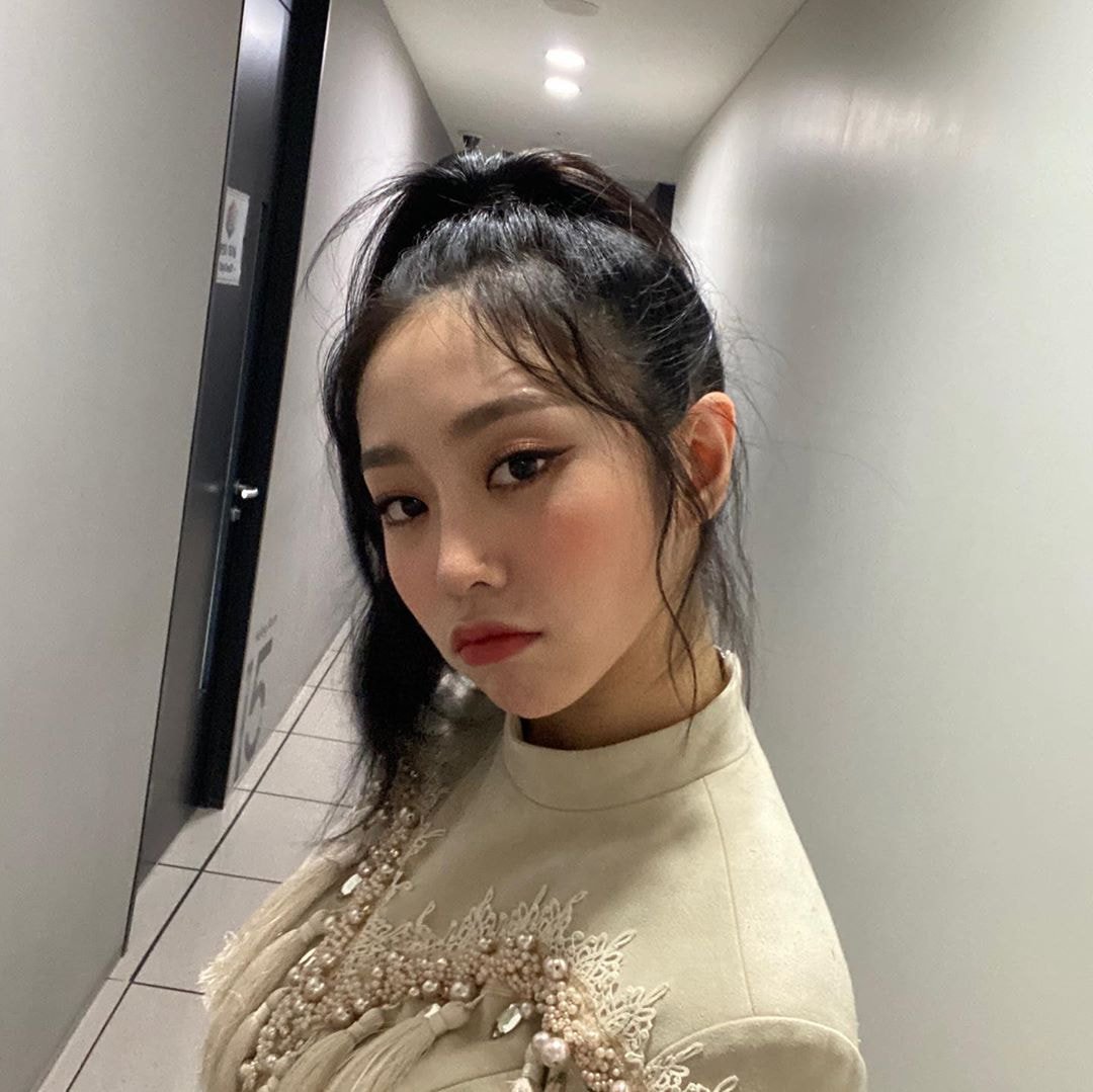 러블리즈 지수 인스타