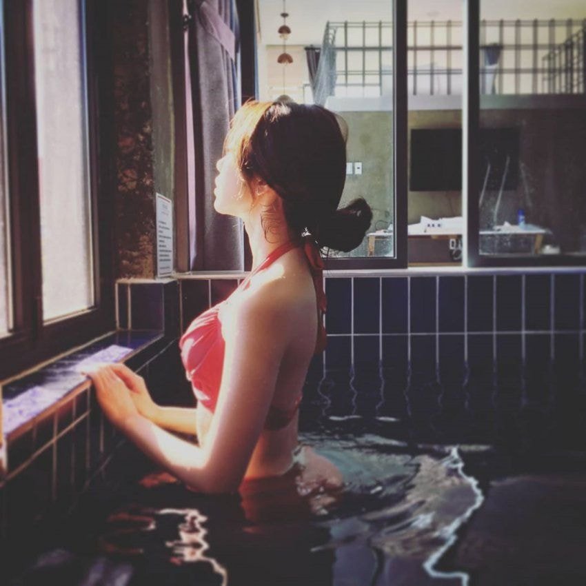 레드 비키니..#러블리즈 서지수.insta