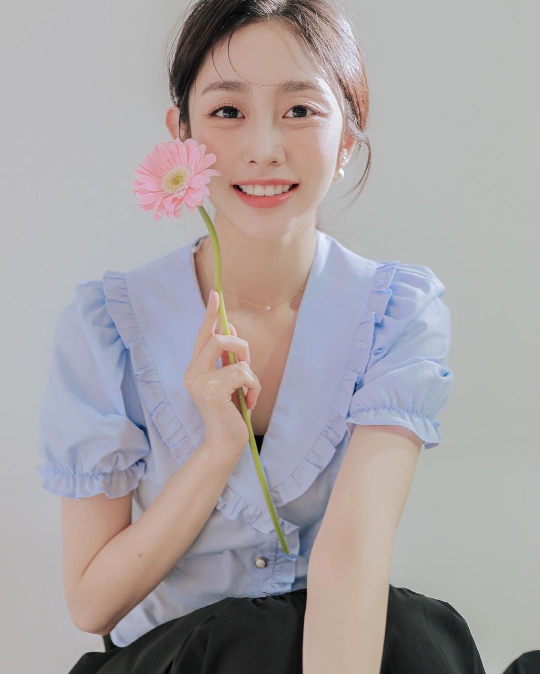 러블리즈 지수 화보 사진