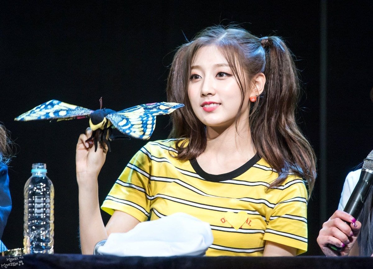 양갈래 헤어스타일도 잘 어울리는 #러블리즈 막내 #정예인