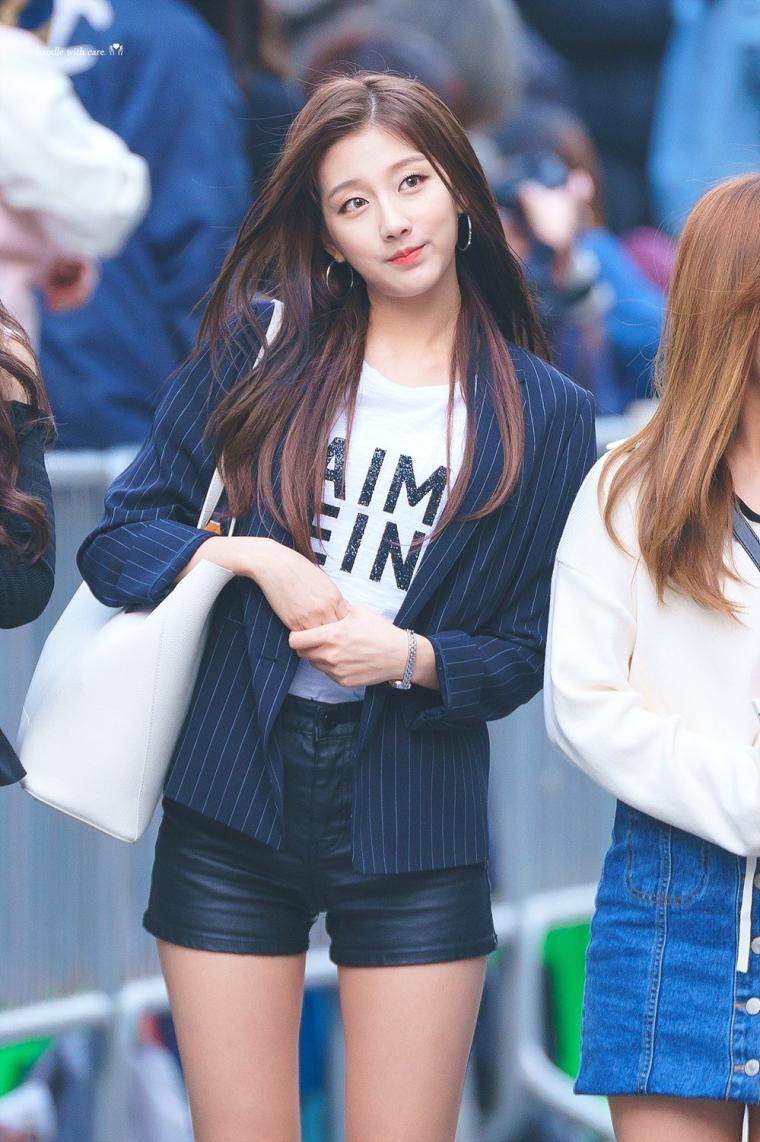 아이컨텍.러블리즈 막냉이 예인