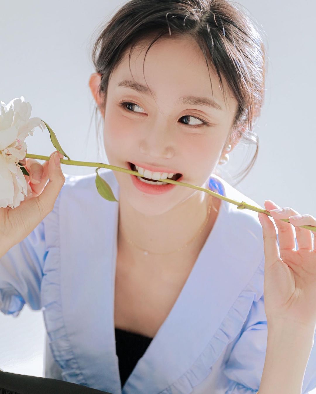 러블리즈 지수 화보 사진