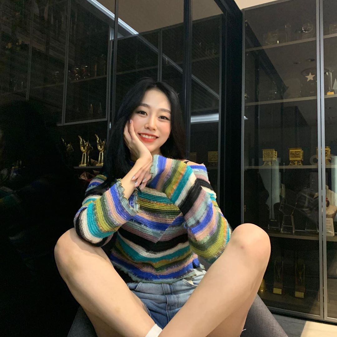 러블리즈 지수 인스타