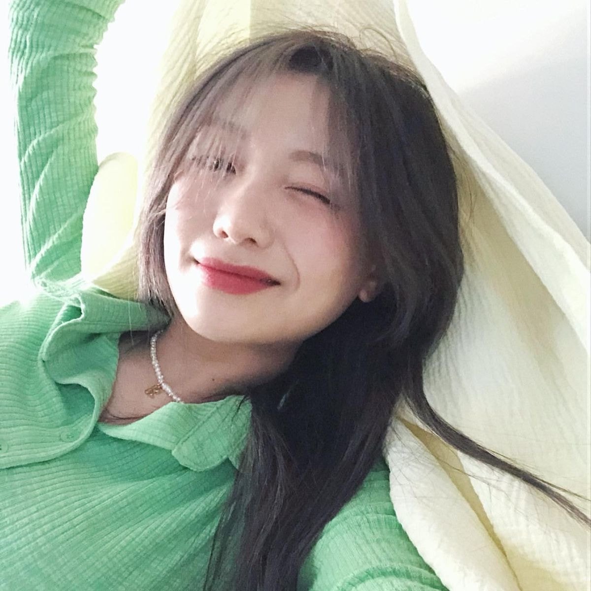 러블리즈 류수정 인스타그램 업뎃 (feat.초록)