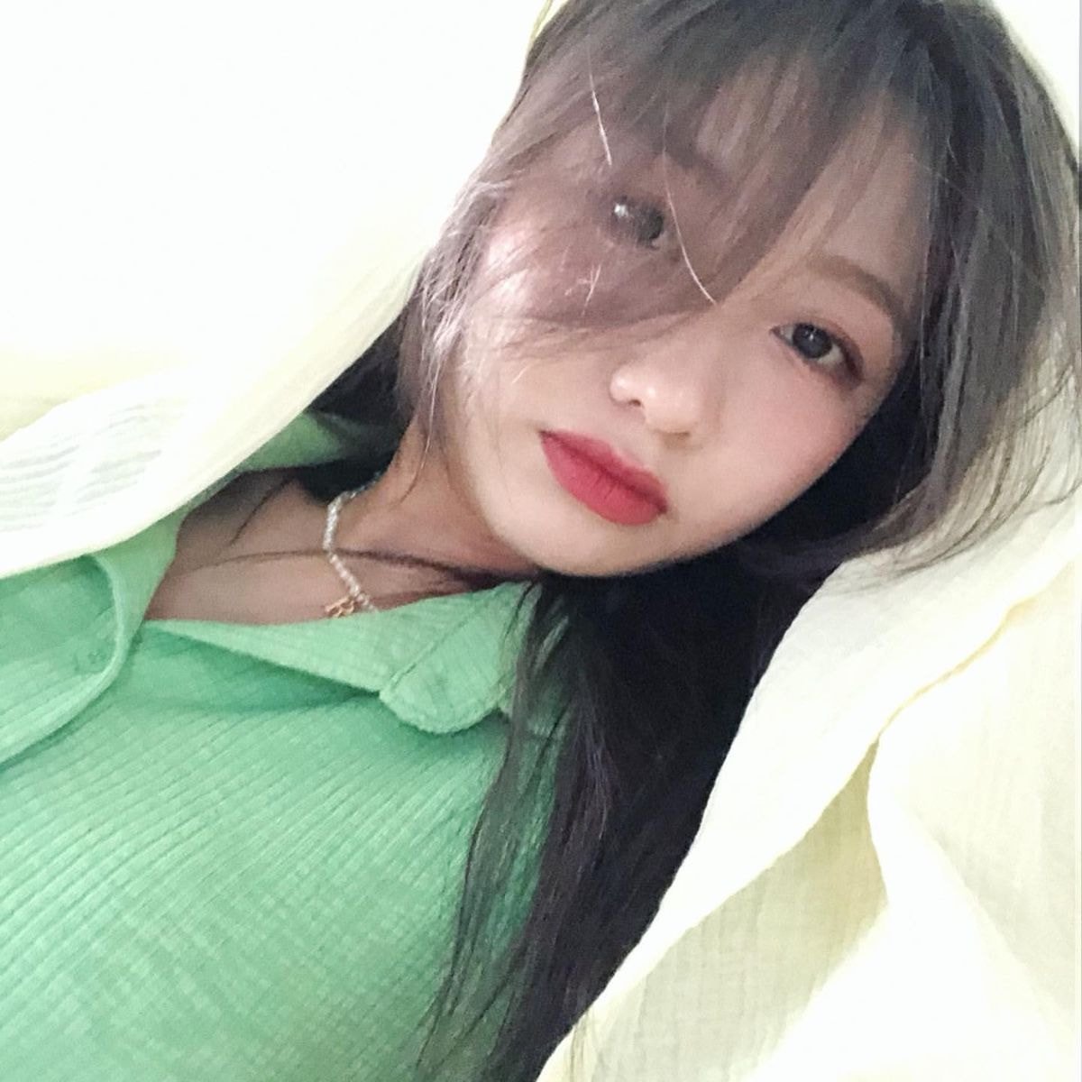 러블리즈 류수정 인스타그램 업뎃 (feat.초록)