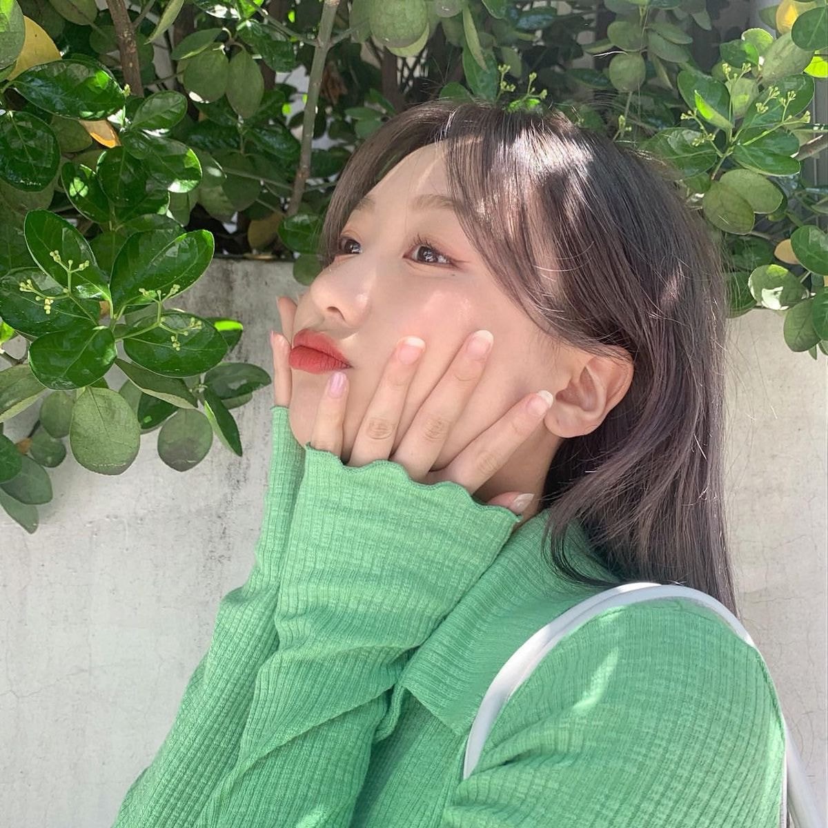러블리즈 류수정 인스타그램 업뎃 (feat.초록)