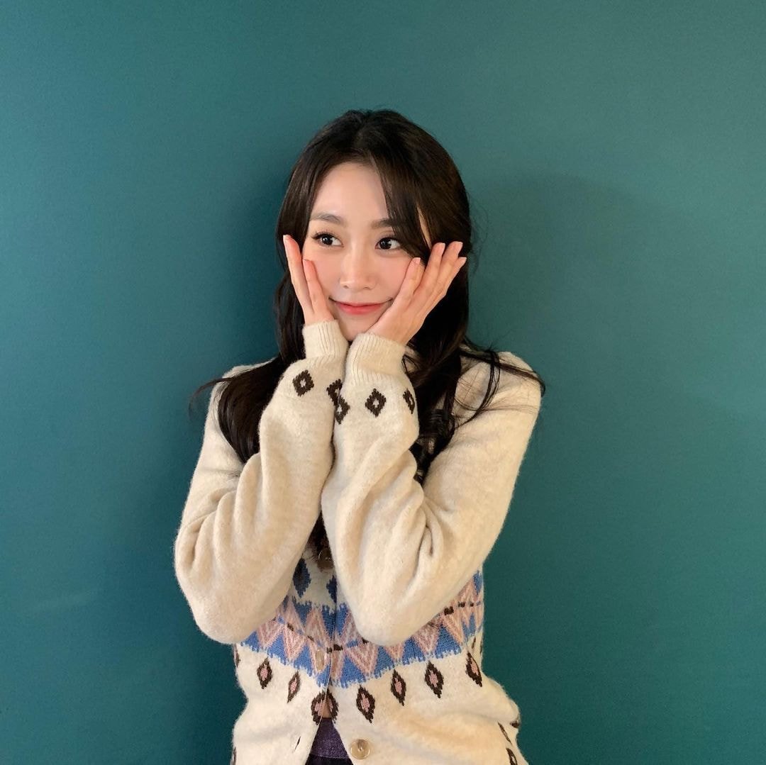 러블리즈 지수 인스타