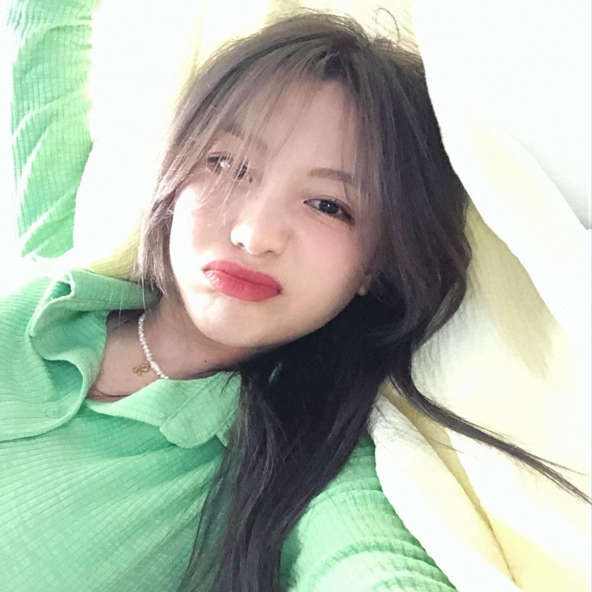 러블리즈 류수정 인스타그램 업뎃 (feat.초록)