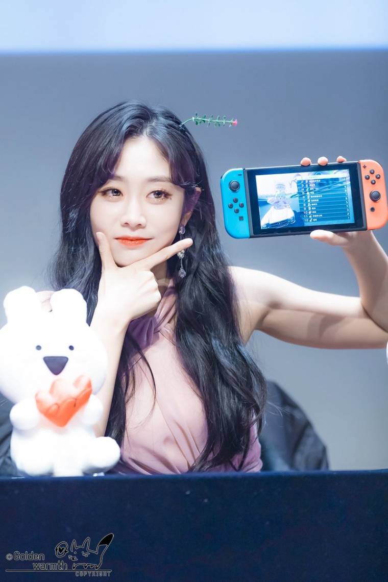 러블리즈 눈큰애 서지수