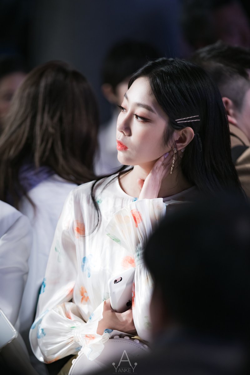 러블리즈 봄여우 서지수