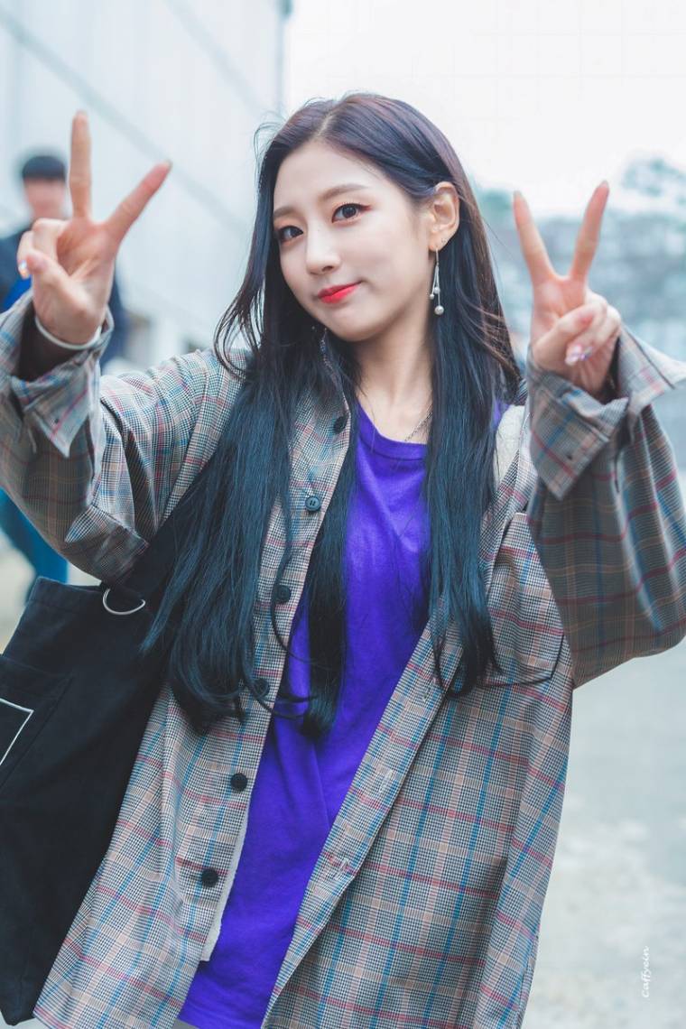 러블리즈 막냉이 정예인