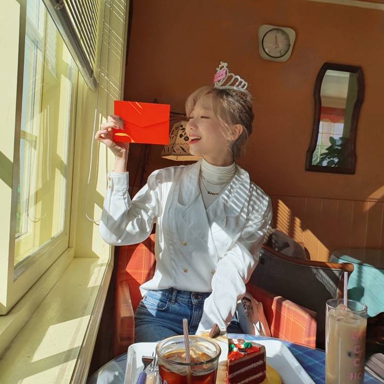 러블리즈 수정.insta