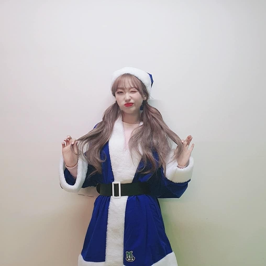 러블리즈 류수정 인스타 (feat.파란 산타)