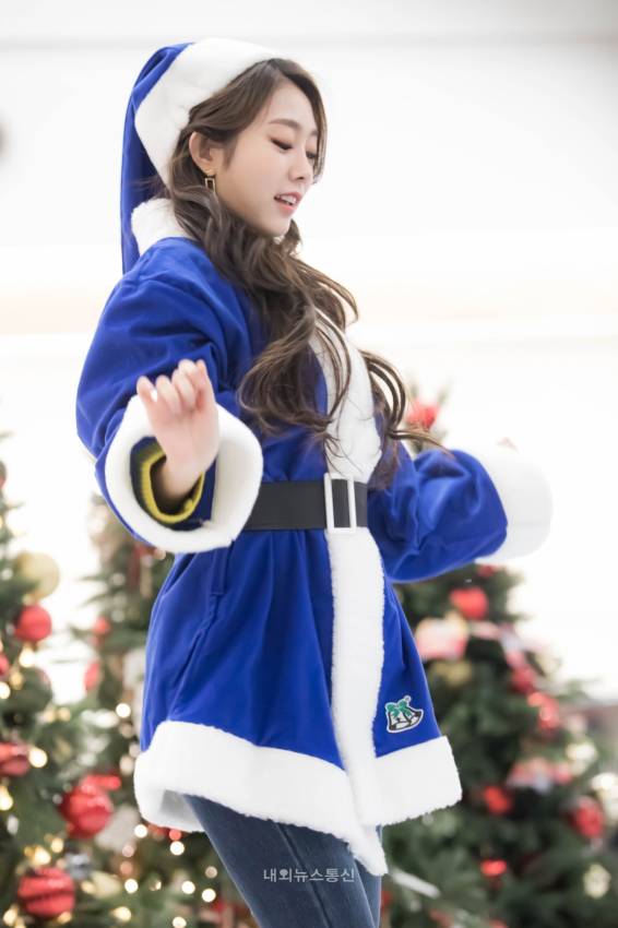 파란산타 #러블리즈 #지수
