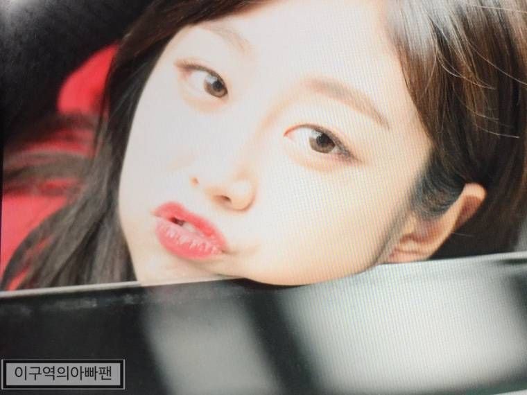 러블리즈 지수 볼살.jpgif