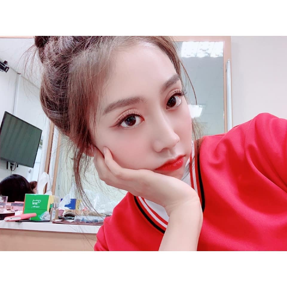 러블리즈 지수.insta