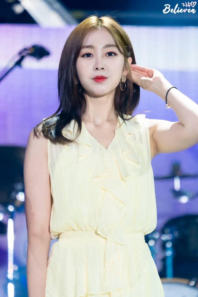 러블리즈 노란여우 서지수