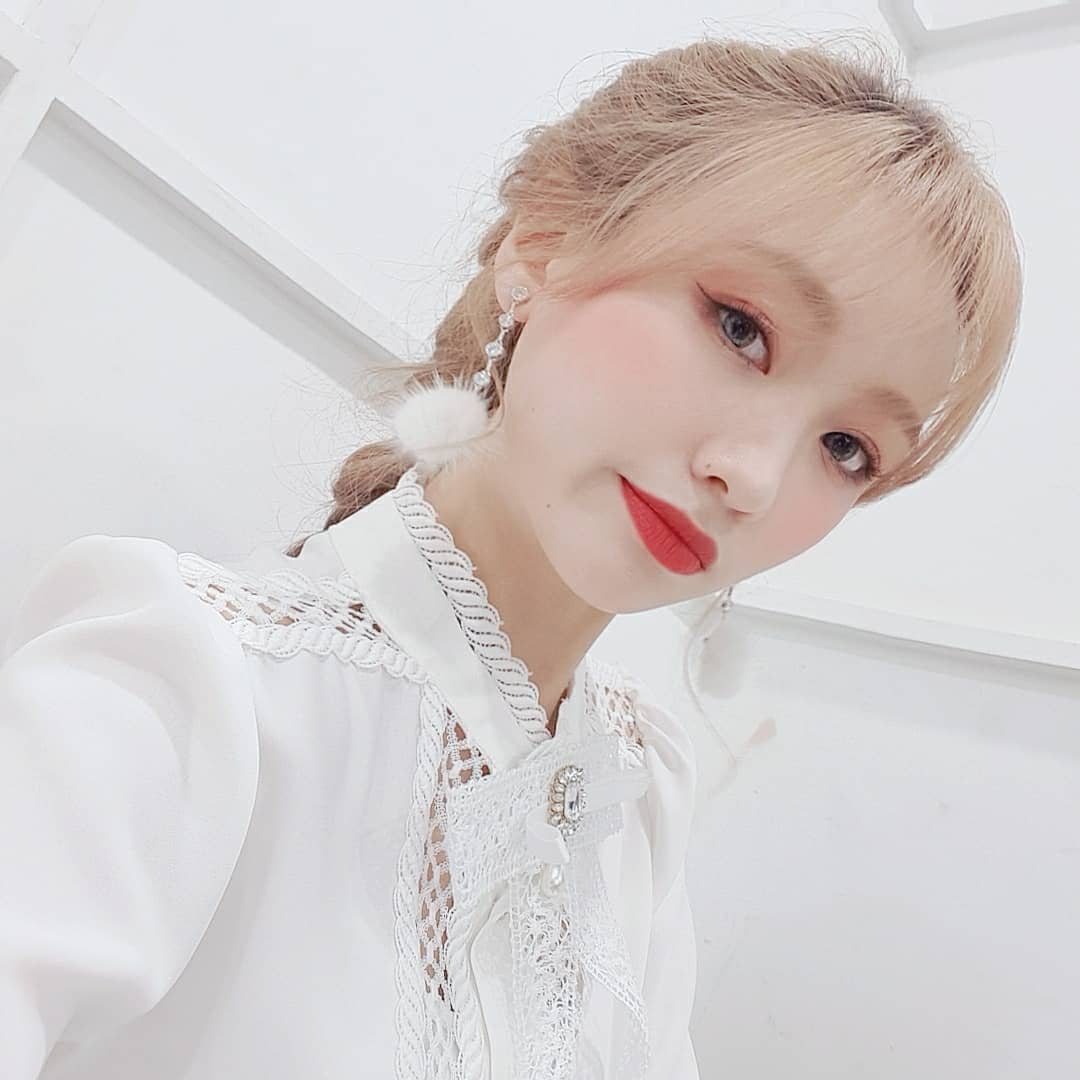 #러블리즈 수정.insta (러블리너스 메리크리스마스❄?❄ 오늘도 종소리 같이듣자☃️?)