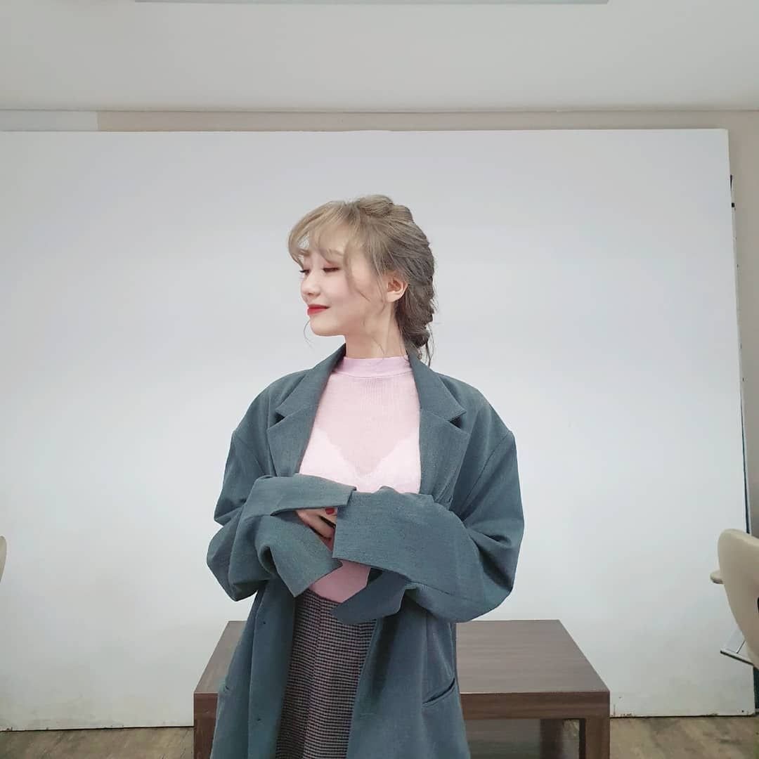 러블리즈 류수정.insta
