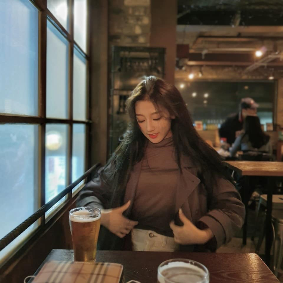러블리즈 정예인 여친모드.jpg
