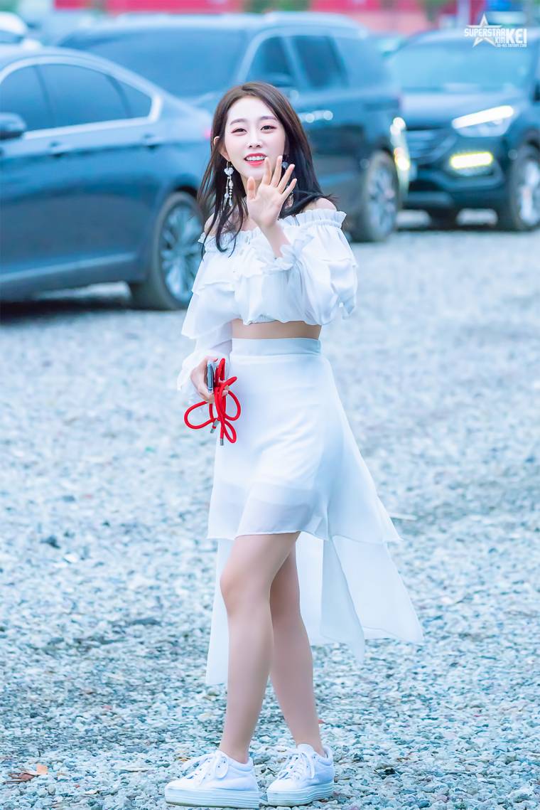 190727 #러블리즈(#Lovelyz) #지수(#JISOO) #미주 #수정 @보령 행사.jpg