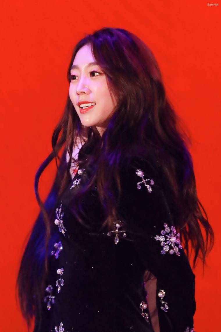 블랙여우 러블리즈 서지수.jpg