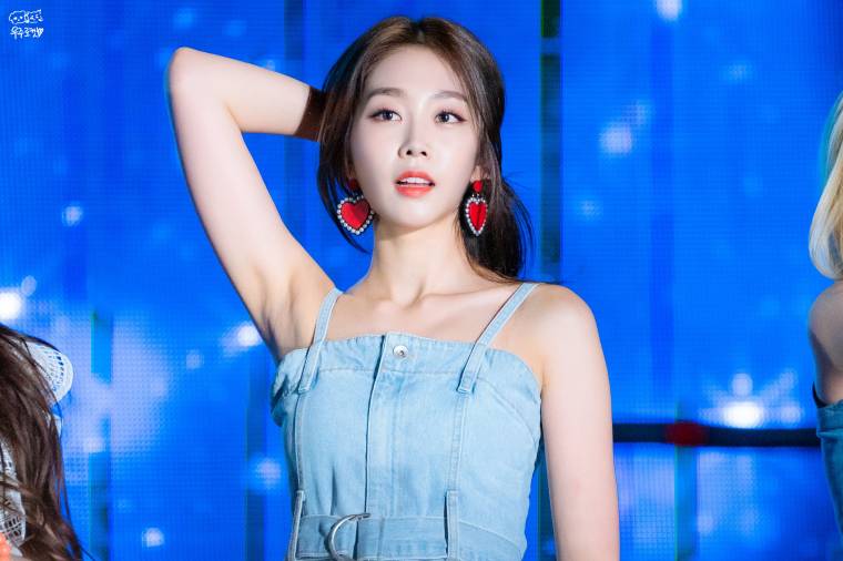 머리 올리는..러블리즈 서지수