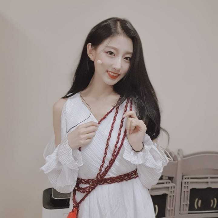 최근 러블리즈 예인.jpg