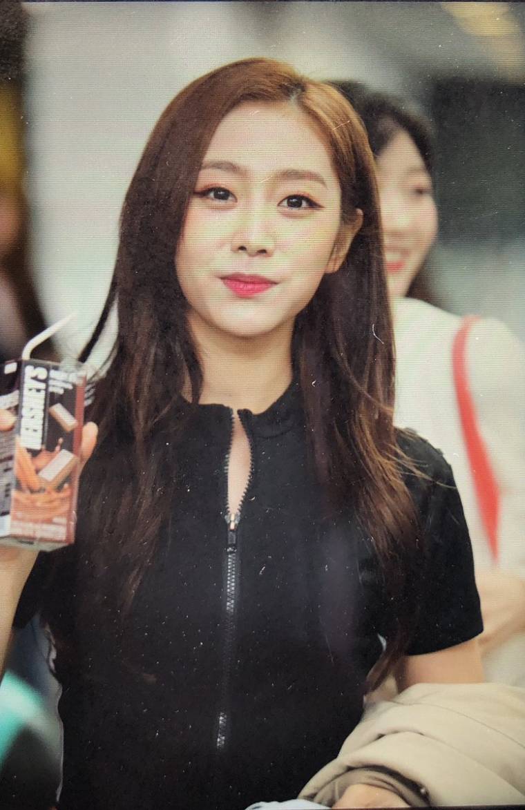 초코우유 마시는 #러블리즈 #서지수