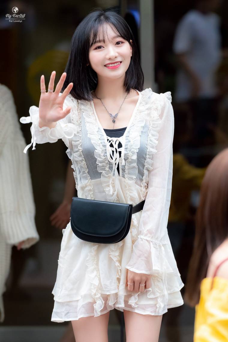 블랙&화이트..러블리즈 류수정