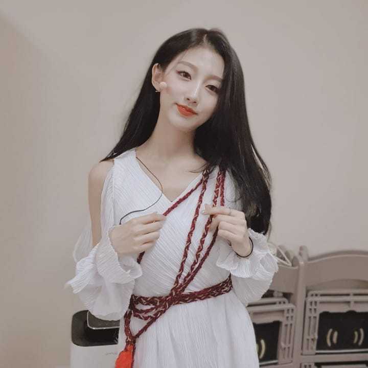최근 러블리즈 예인.jpg