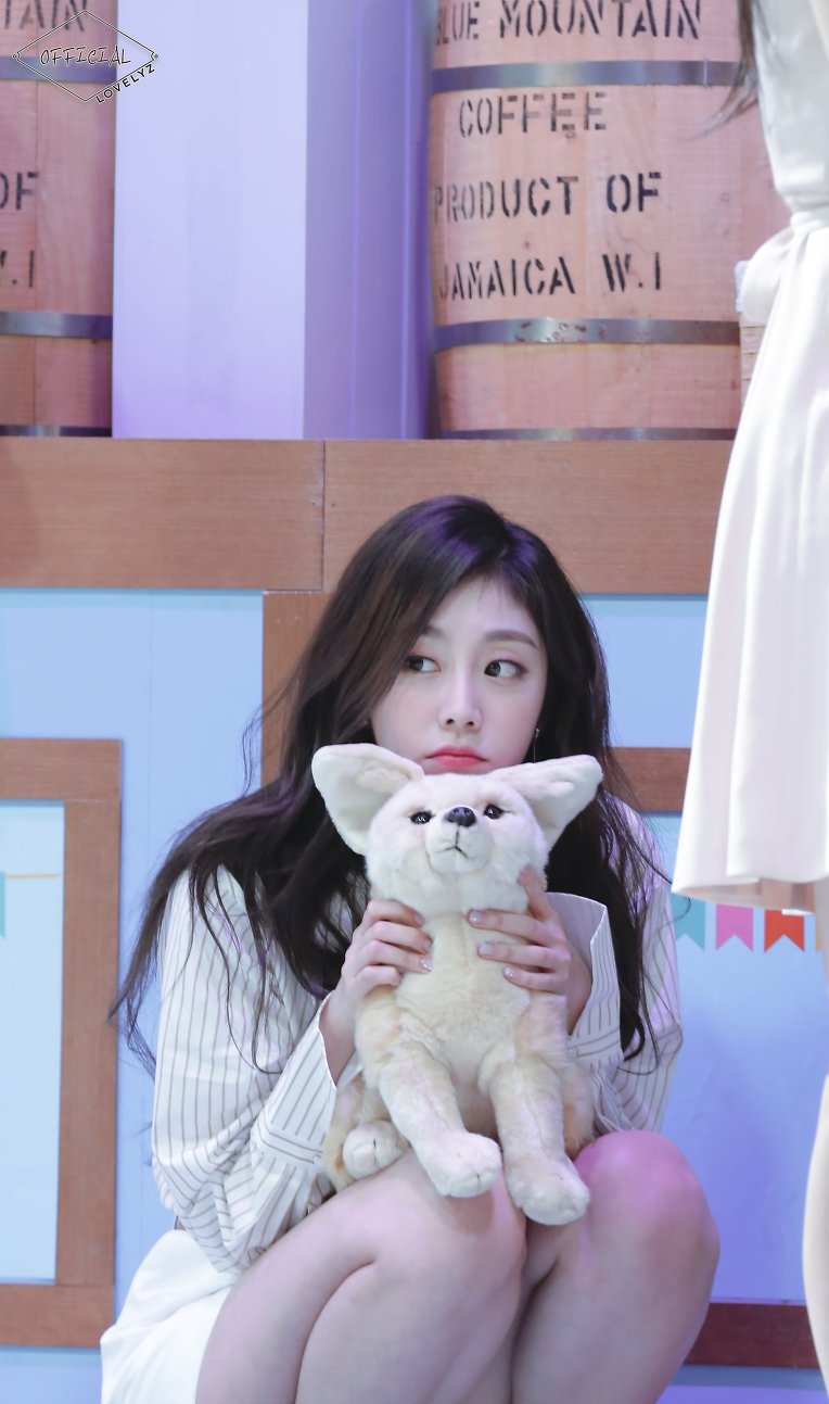 사막여우 안고 있는 #러블리즈 #서지수