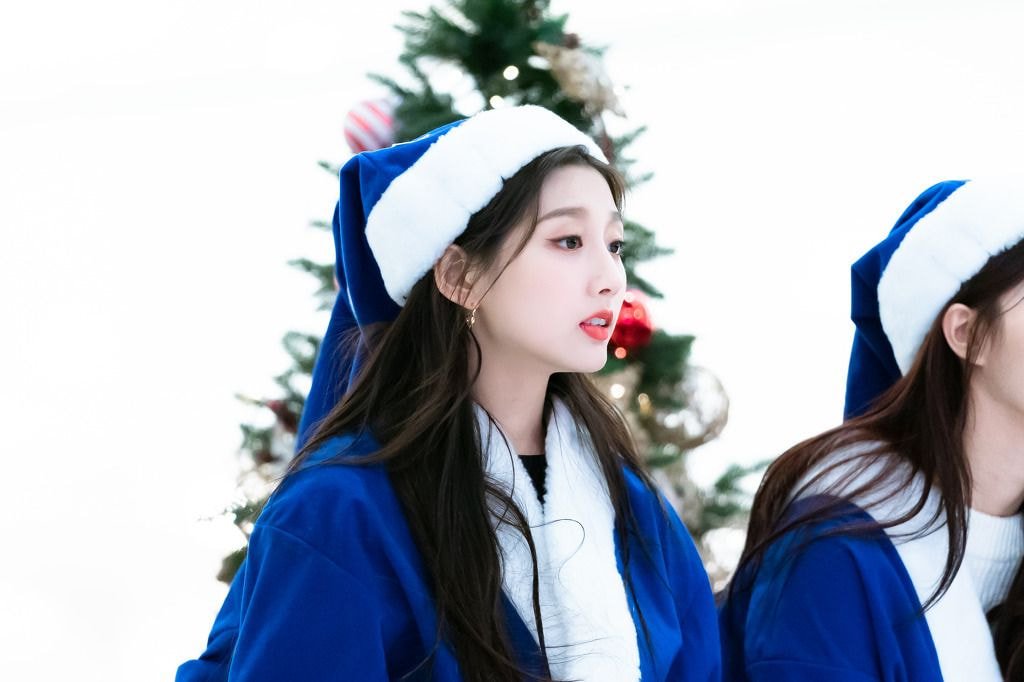 #러블리즈 파란산타 막내 정예인