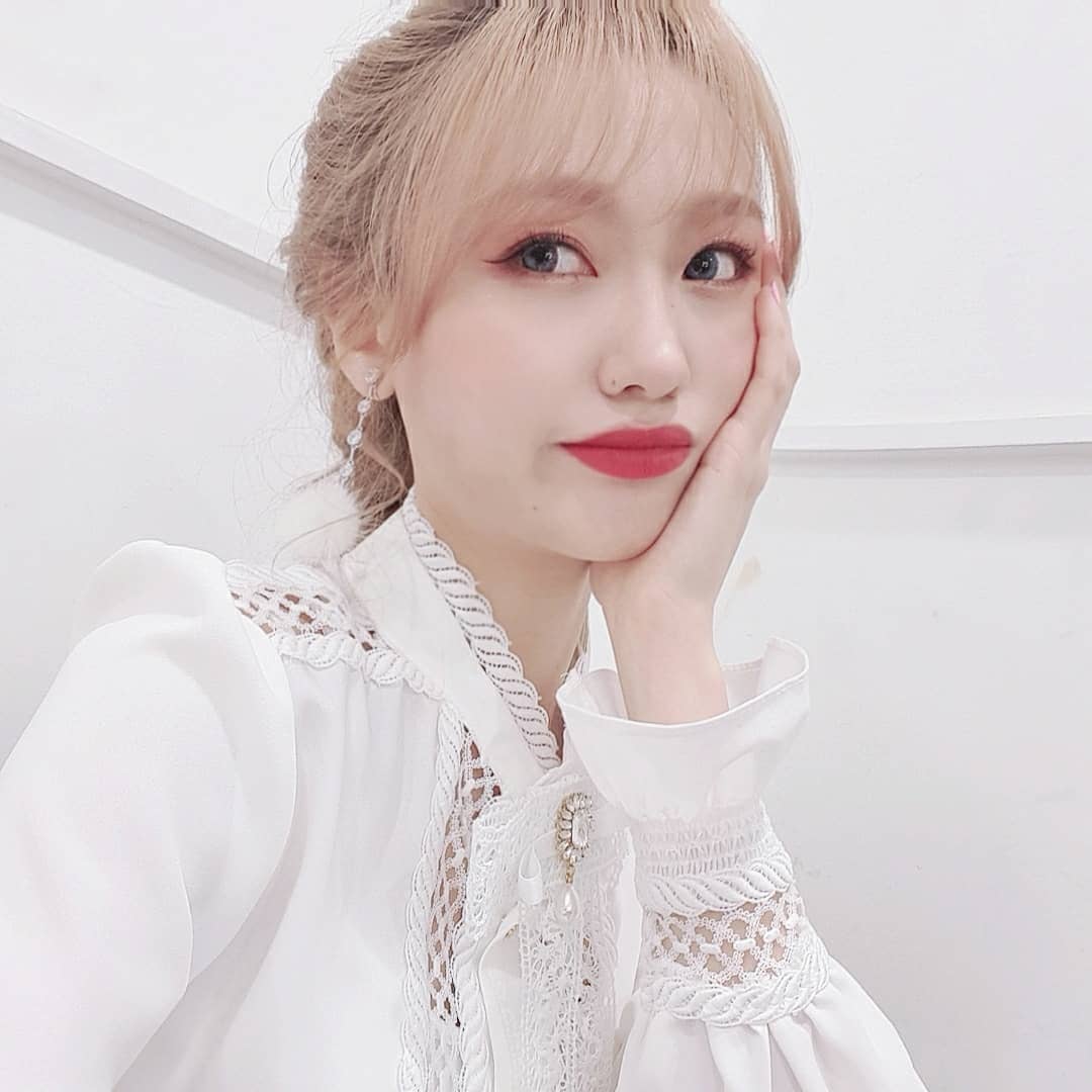 #러블리즈 수정.insta (러블리너스 메리크리스마스❄?❄ 오늘도 종소리 같이듣자☃️?)