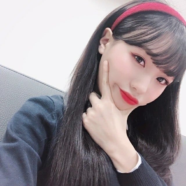 러블리즈 류수정.insta (feat.퀸덤 빨간머리띠+교복)