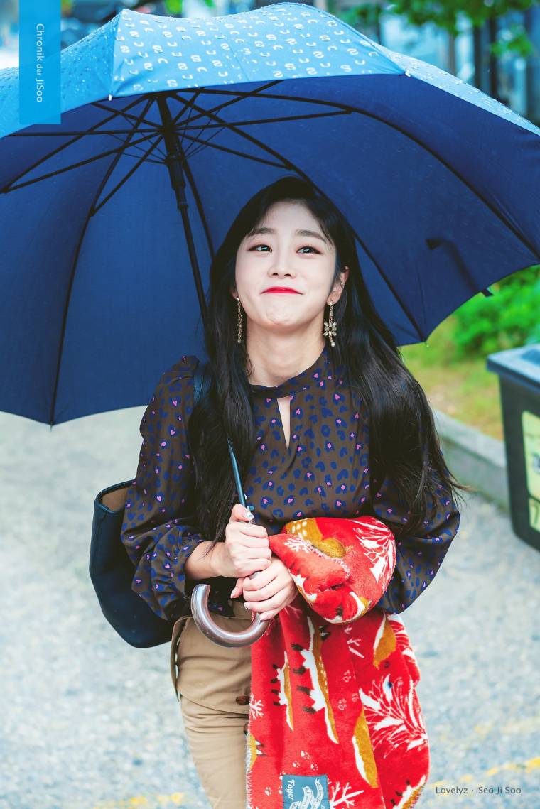 우산쓴 #러블리즈 #서지수.jpg