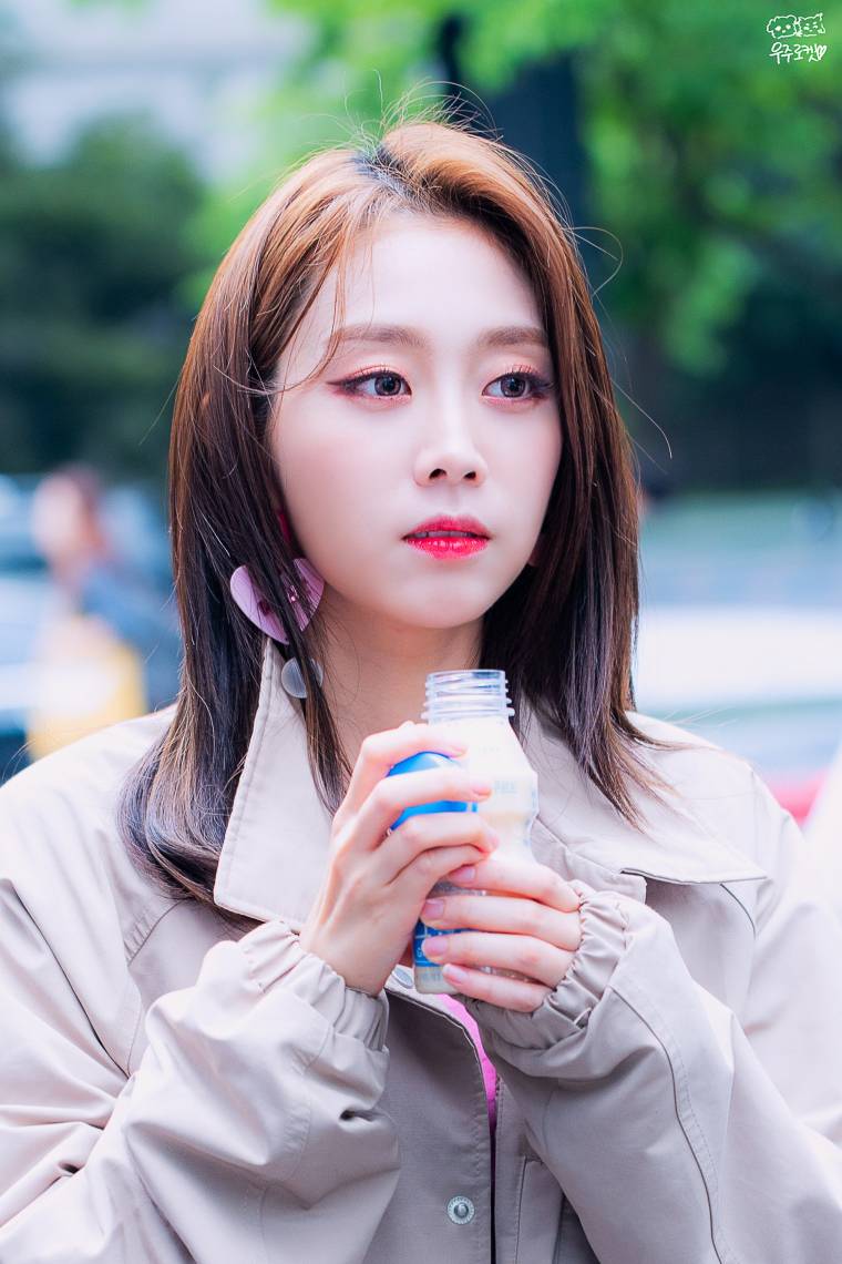 러블리즈 요쿠르트 먹는 여우 서지수