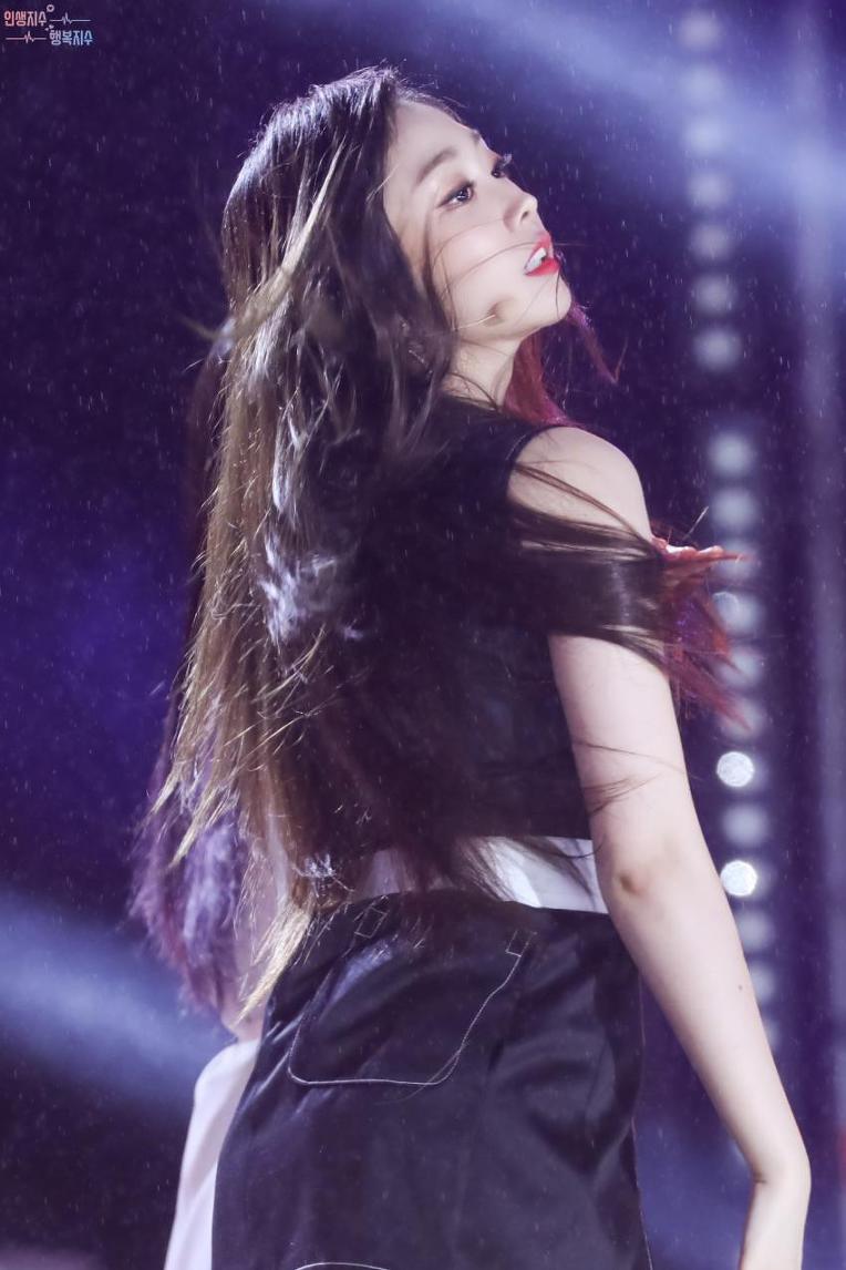 러블리즈 지수 주관적으로 이쁜 사진들..